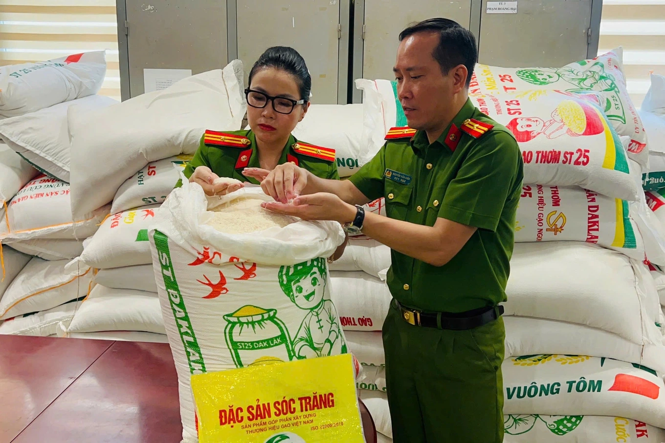 Phát hiện hơn 17 tấn gạo ST25 giả bị bán ra thị trường
